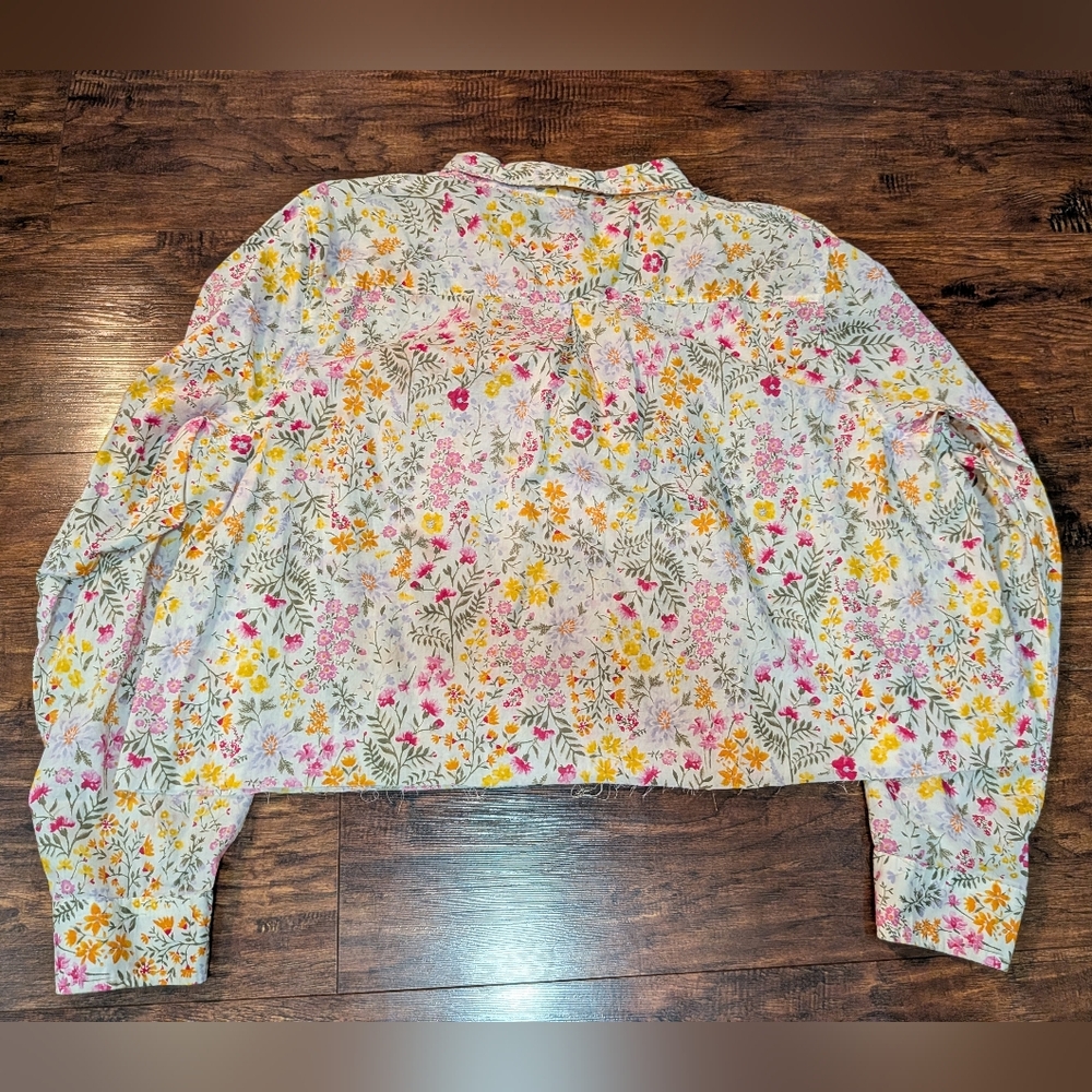 Old Navy Women's Floral Cropped Button-Down Shirt (XXL) - Picture 4 of 12